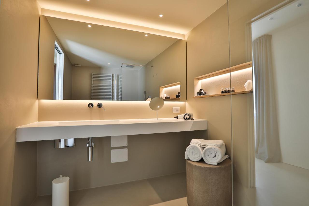 Silou Retreat Hotel Champdepraz Bagian luar foto