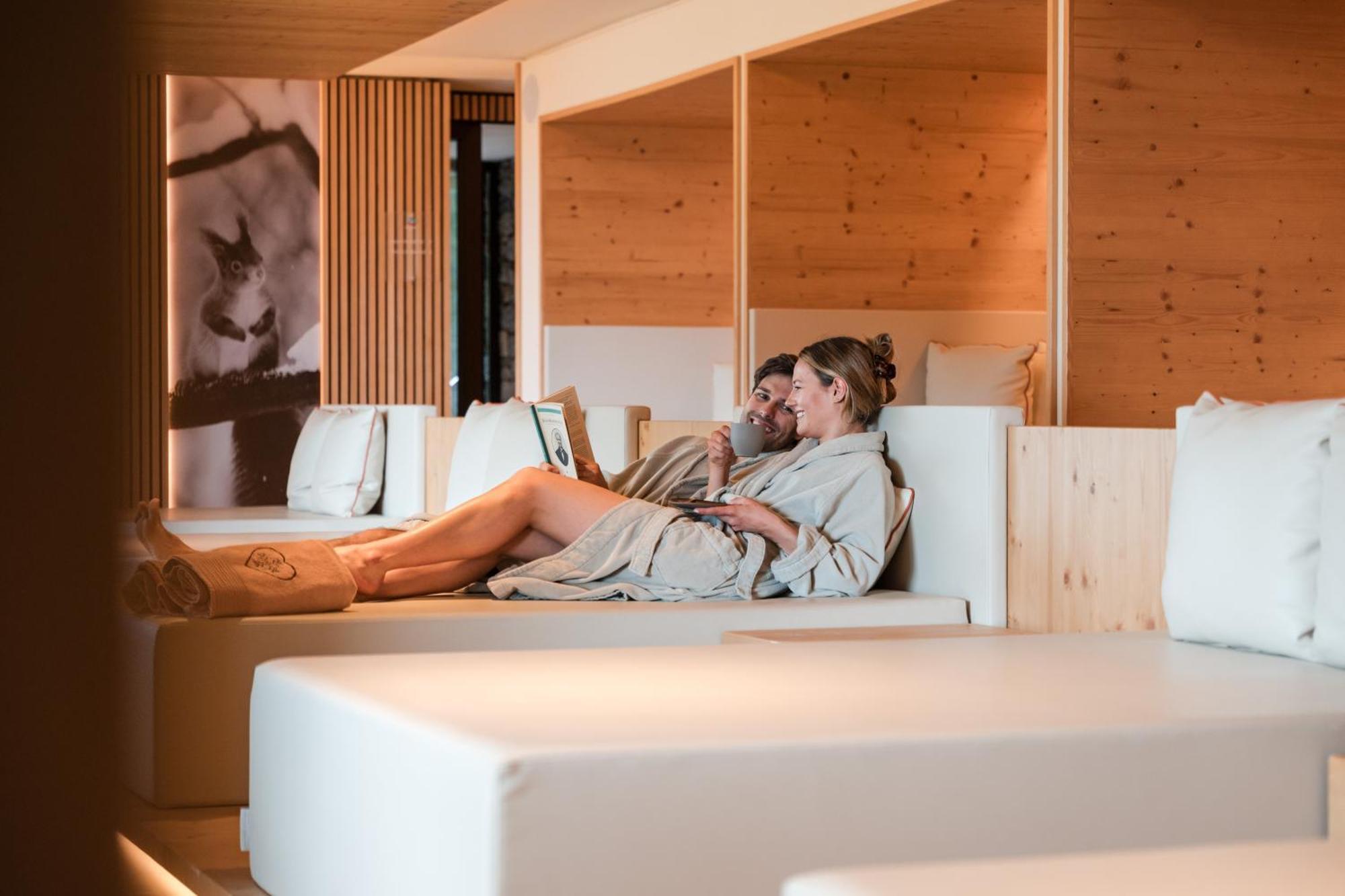 Silou Retreat Hotel Champdepraz Bagian luar foto