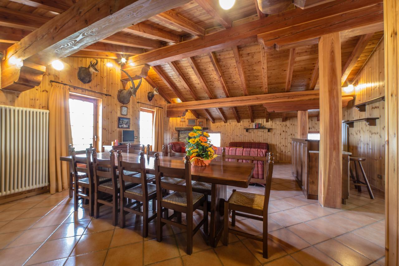 Silou Retreat Hotel Champdepraz Bagian luar foto